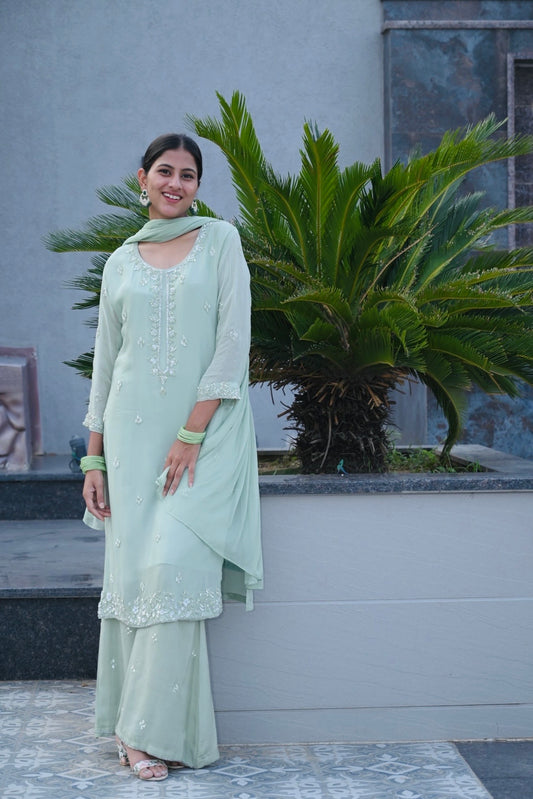 Sakhi Fresh Bloom in Mint