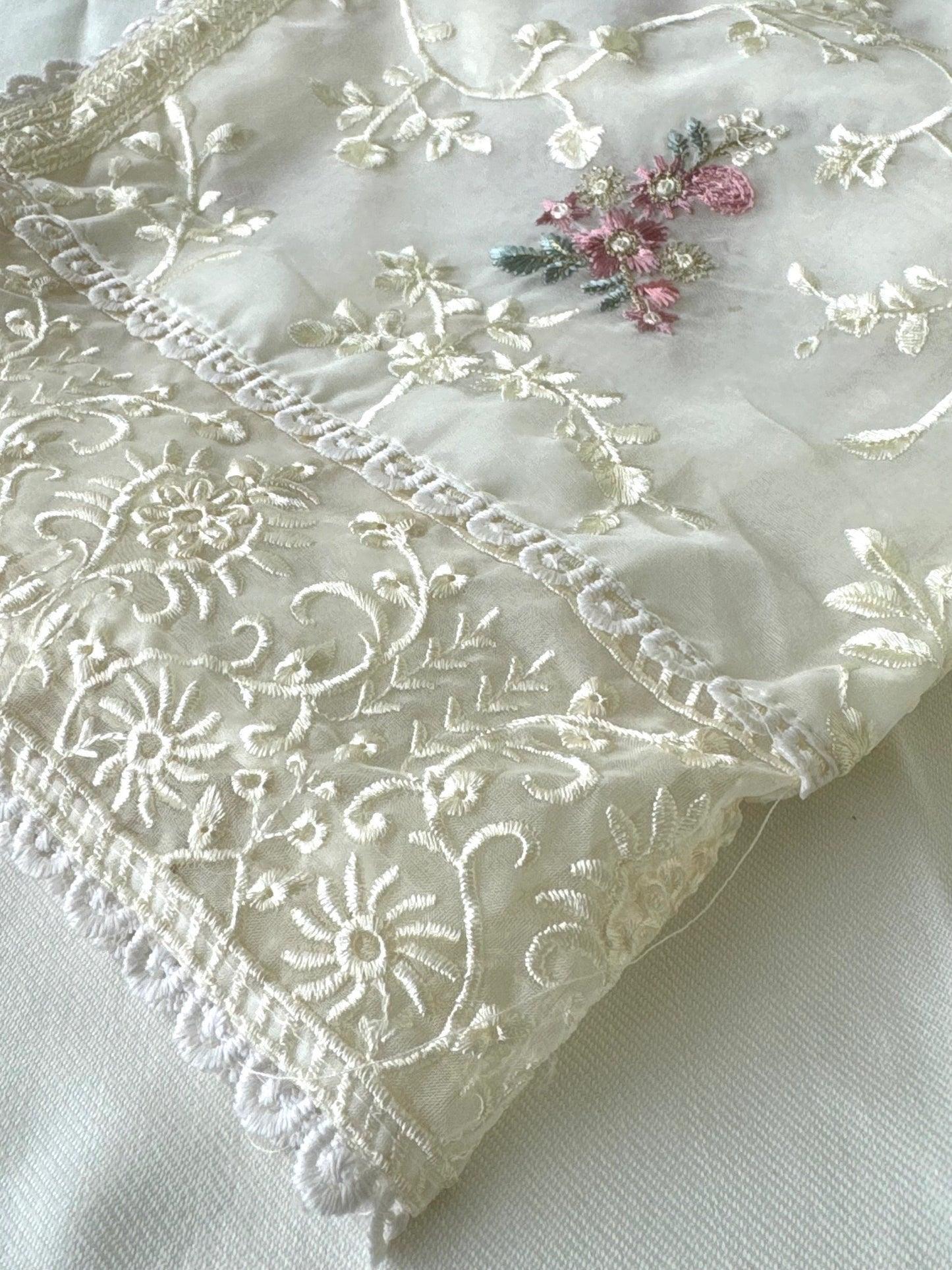 Safa – White Elegance by Sakhi Luxe