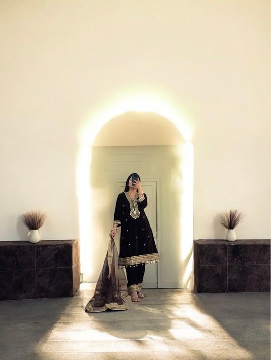 Raat ki Raunaq by Sakhi Luxe