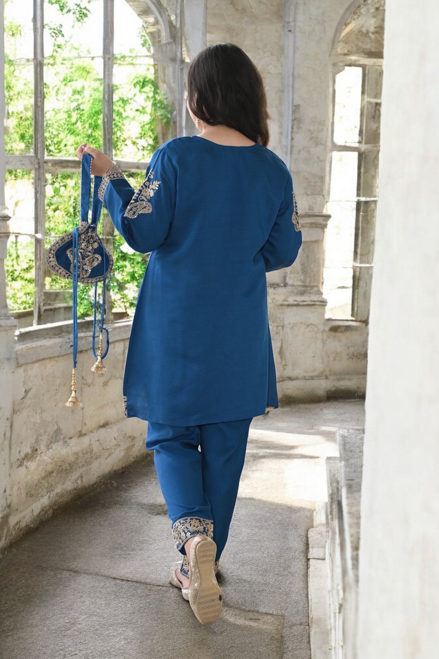 Sakhi Blue Wave Spark Set