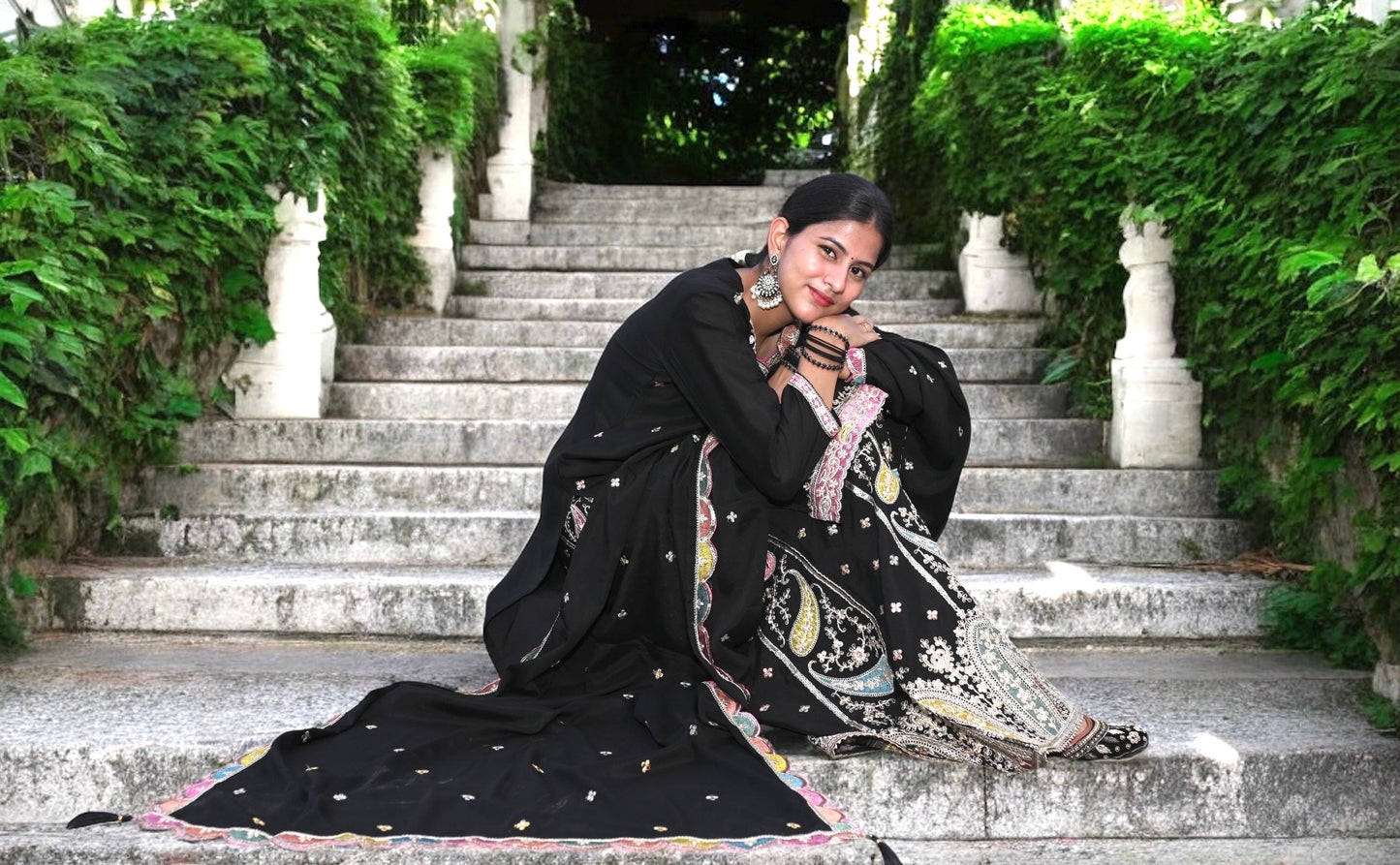 Sakhi Midnight Luxe Mosaic