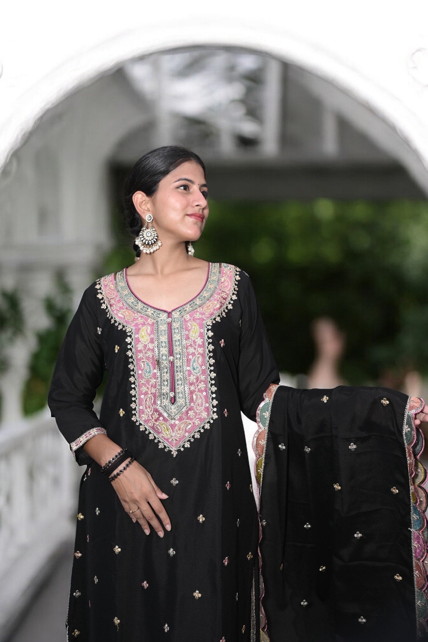 Sakhi Midnight Luxe Mosaic